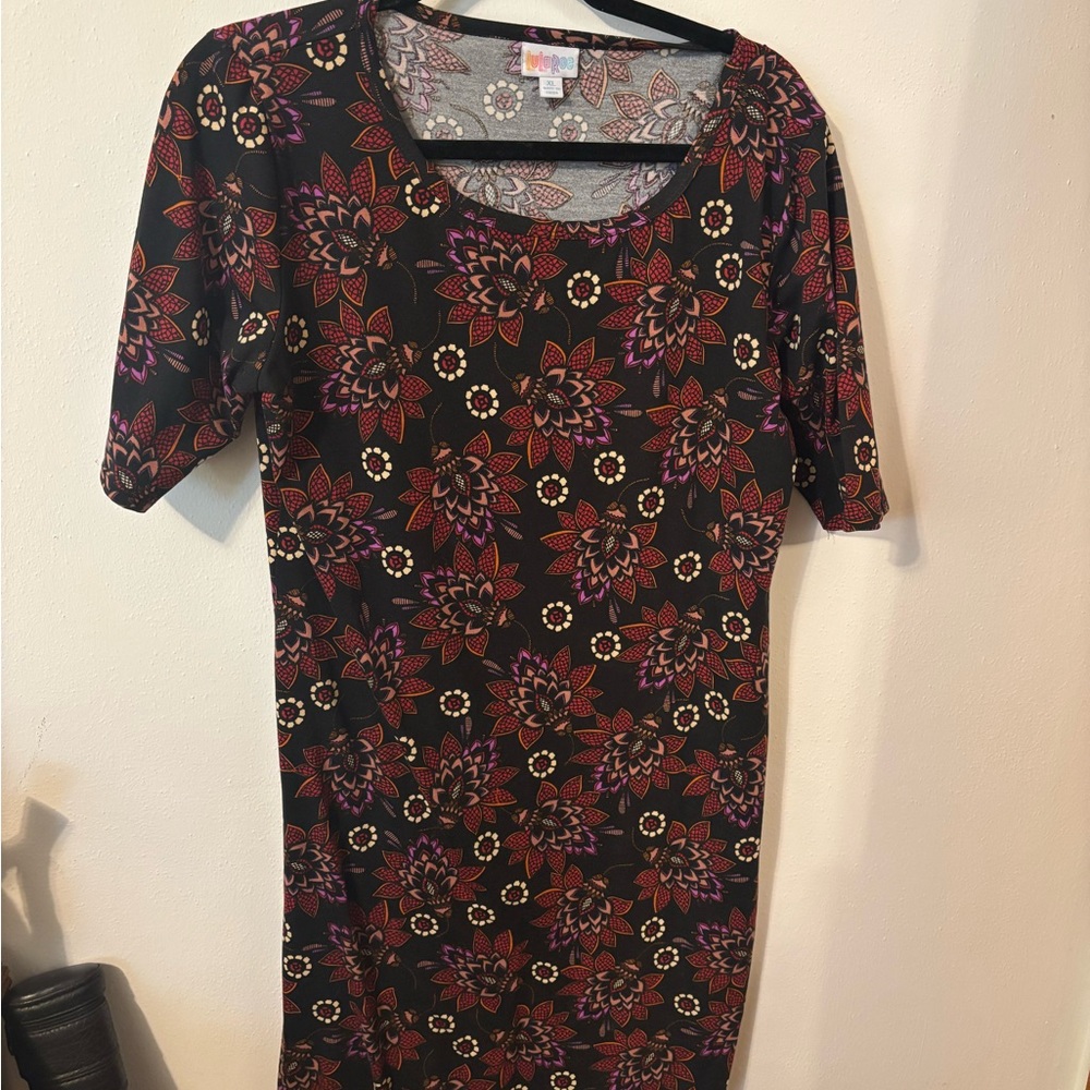 Bundle of 2 LuLaRoe dresses. Perfect for any occasion. Will sell individually.